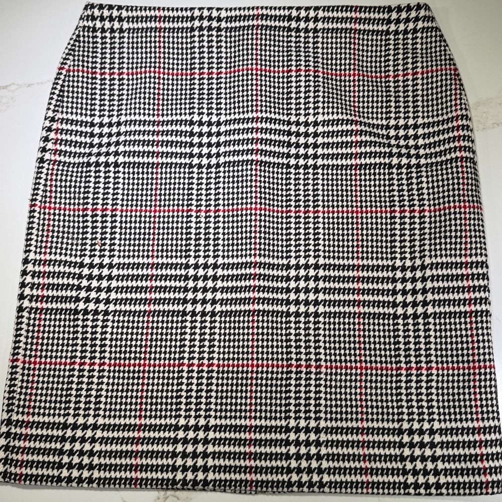 TALBOTS Straight Zipper Back Skirt, Classic Houndstooth, Black/White/Red - Picture 3 of 6